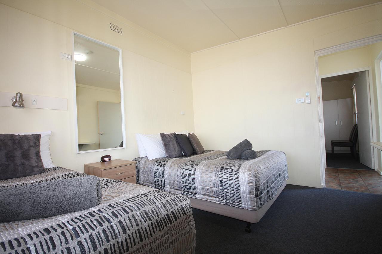 Hi Way Motor Inn Yass Buitenkant foto