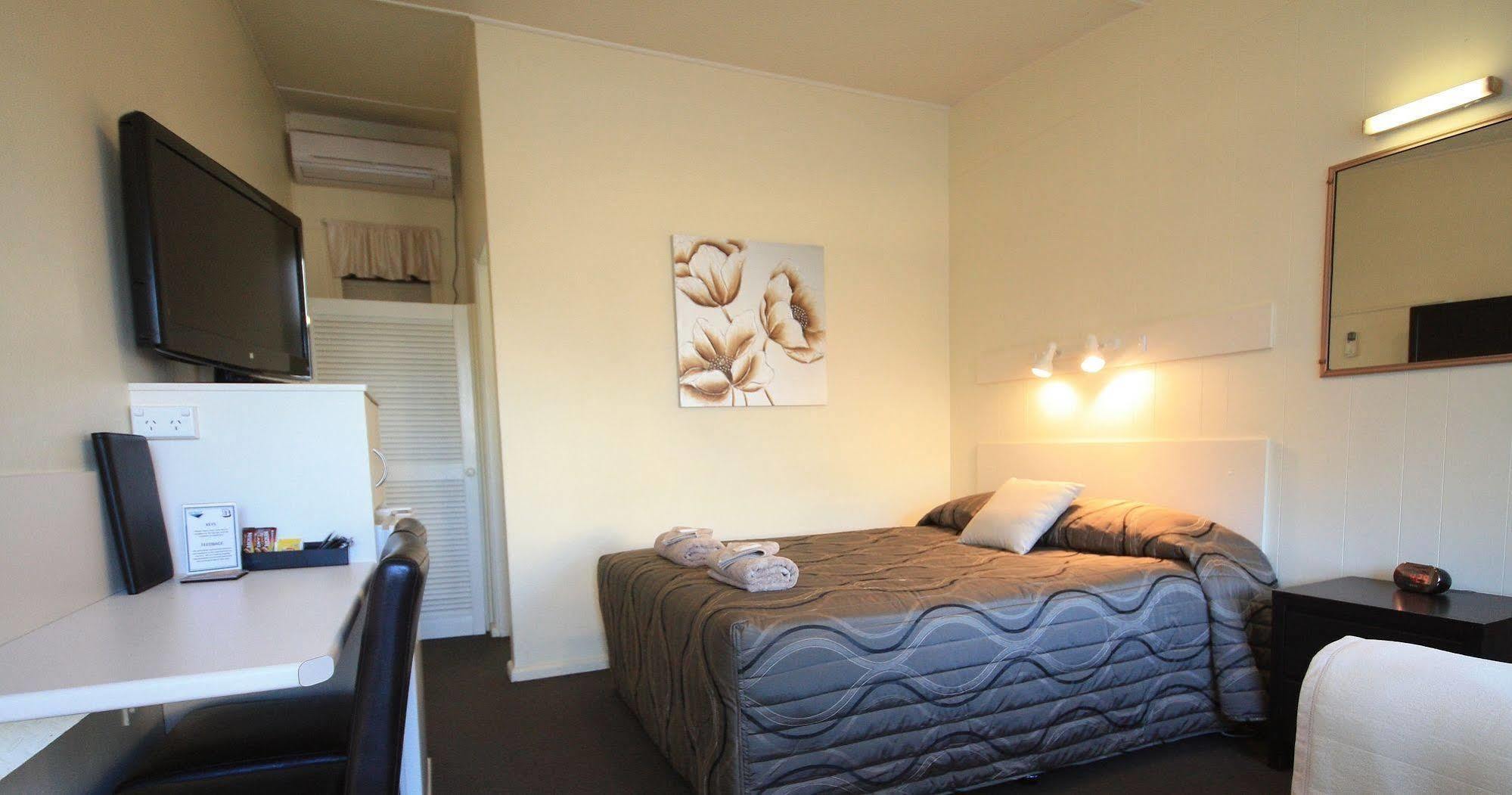 Hi Way Motor Inn Yass Buitenkant foto