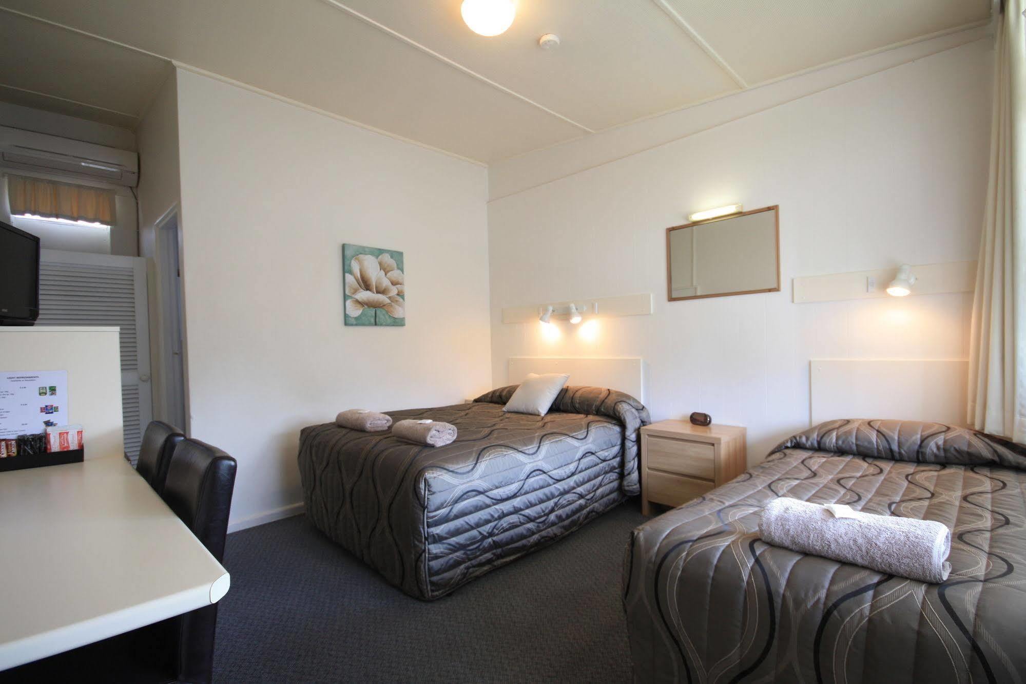 Hi Way Motor Inn Yass Buitenkant foto